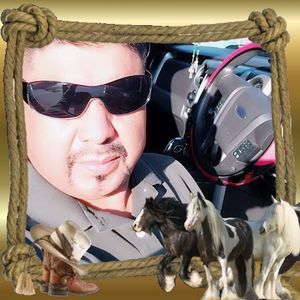 Meet your Posher, Efrain